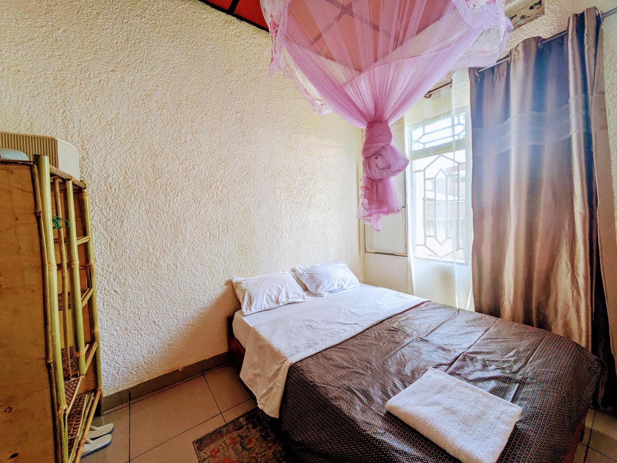 Randa'S House I Homestay Ruhengeri Luaran gambar