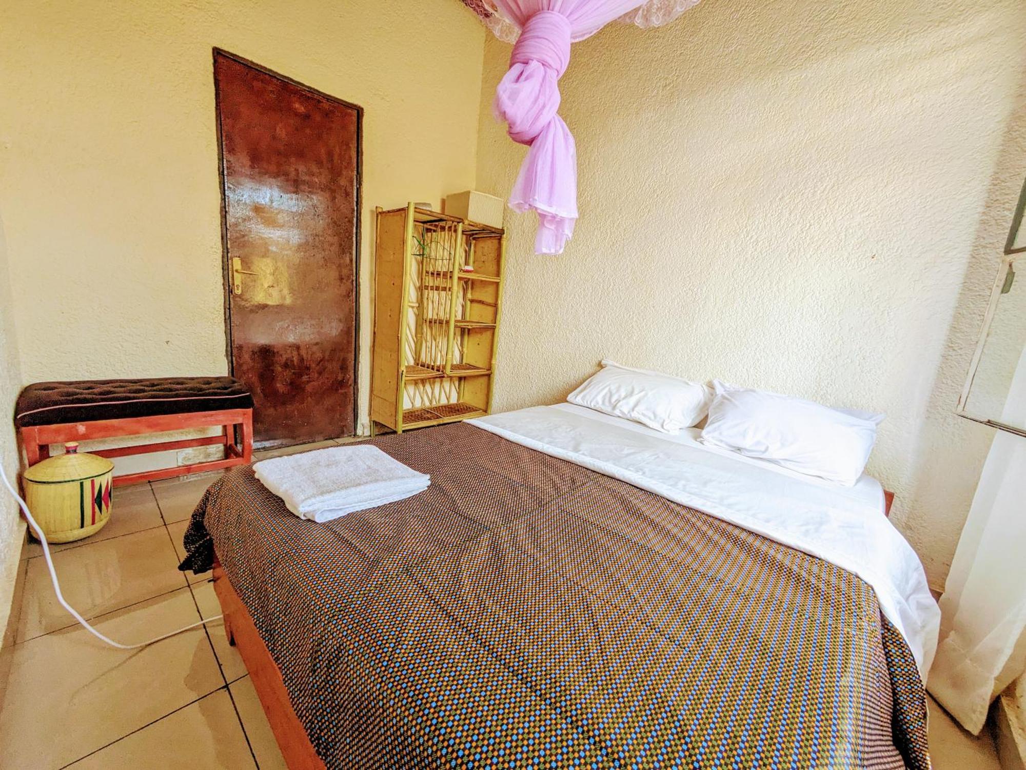 Randa'S House I Homestay Ruhengeri Luaran gambar